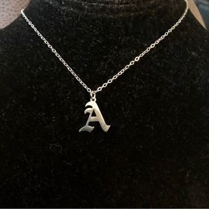INITIAL NECKLACE